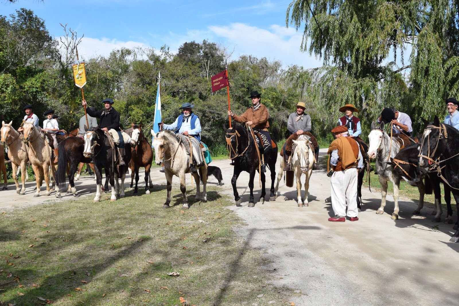 Cabalgata criolla en homenaje al 184º del Combate del Sauce