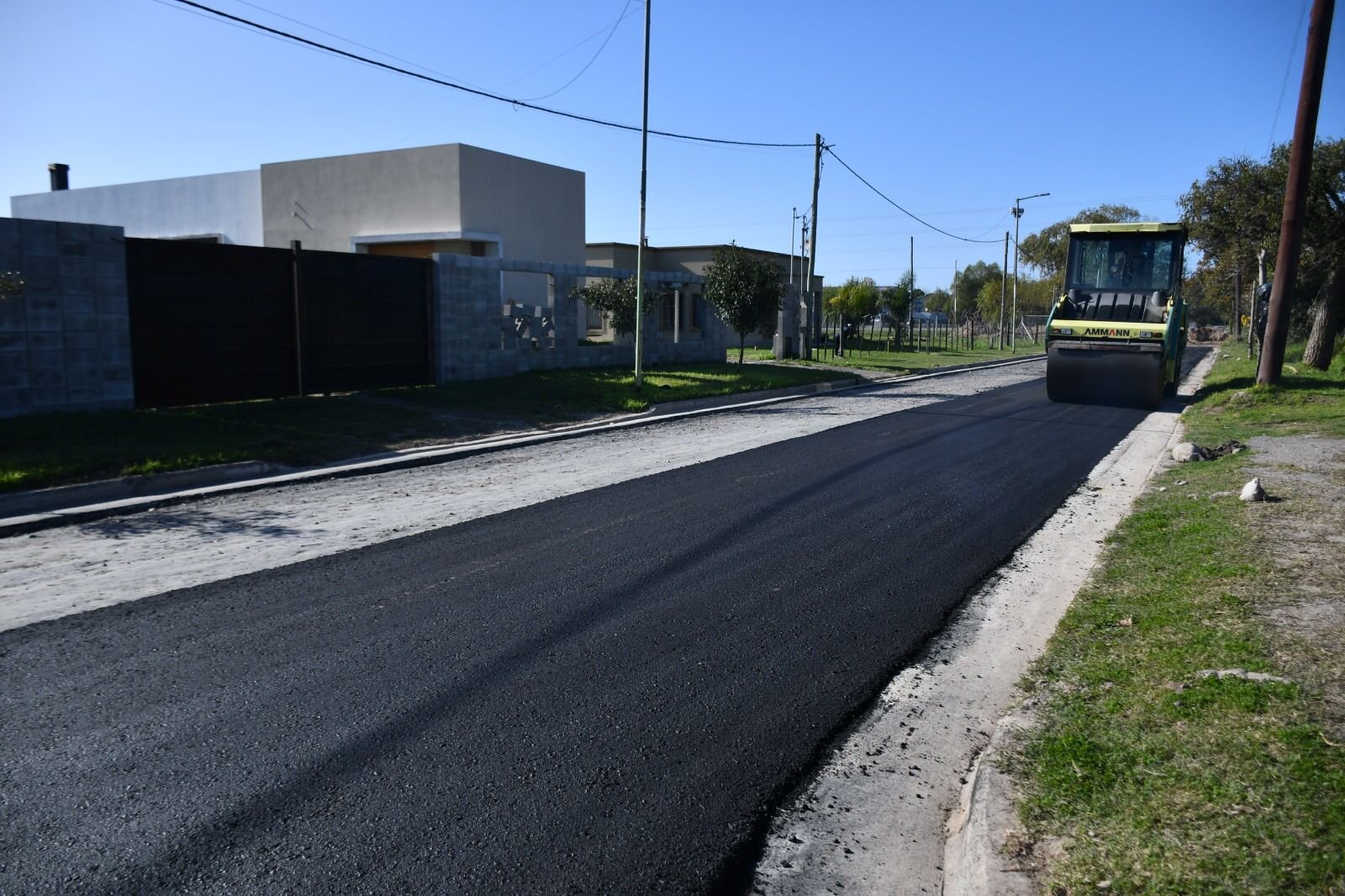 Peluso: «Gracias al esfuerzo del vecino, estamos llegando a más barrios con este tipo de obras»