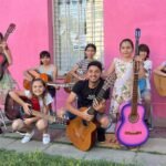 Exitoso cierre de los talleres de plástica y guitarra en Bavio