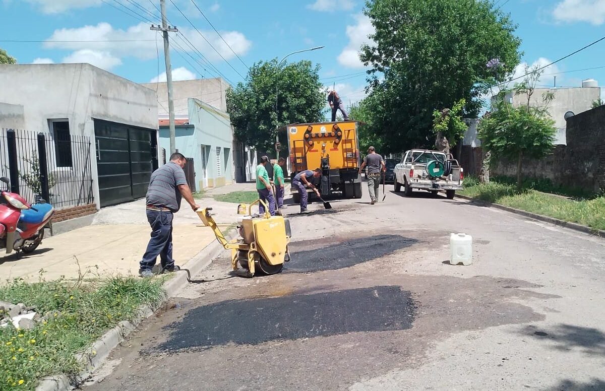 Se puso en marcha tareas de bacheo por las calles de Magdalena