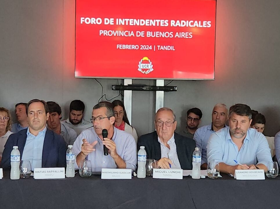 Lisandro Hourcade participó del Foro de Intendentes radicales de Tandil