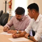 Se firmó acuerdo para becas en la escuela de comedia musical «Crisoles»