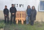 Confeccionan en la U35 de Magdalena cerco de madera para la Escuela de Educación Temprana Nº1